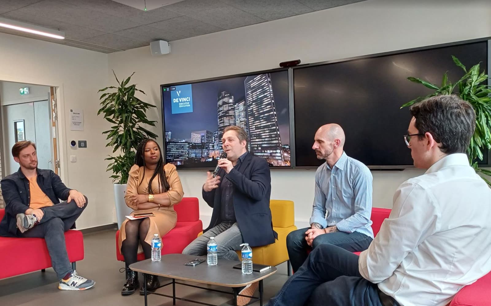 Table ronde sur l'IA chez De Vinci Executive Education